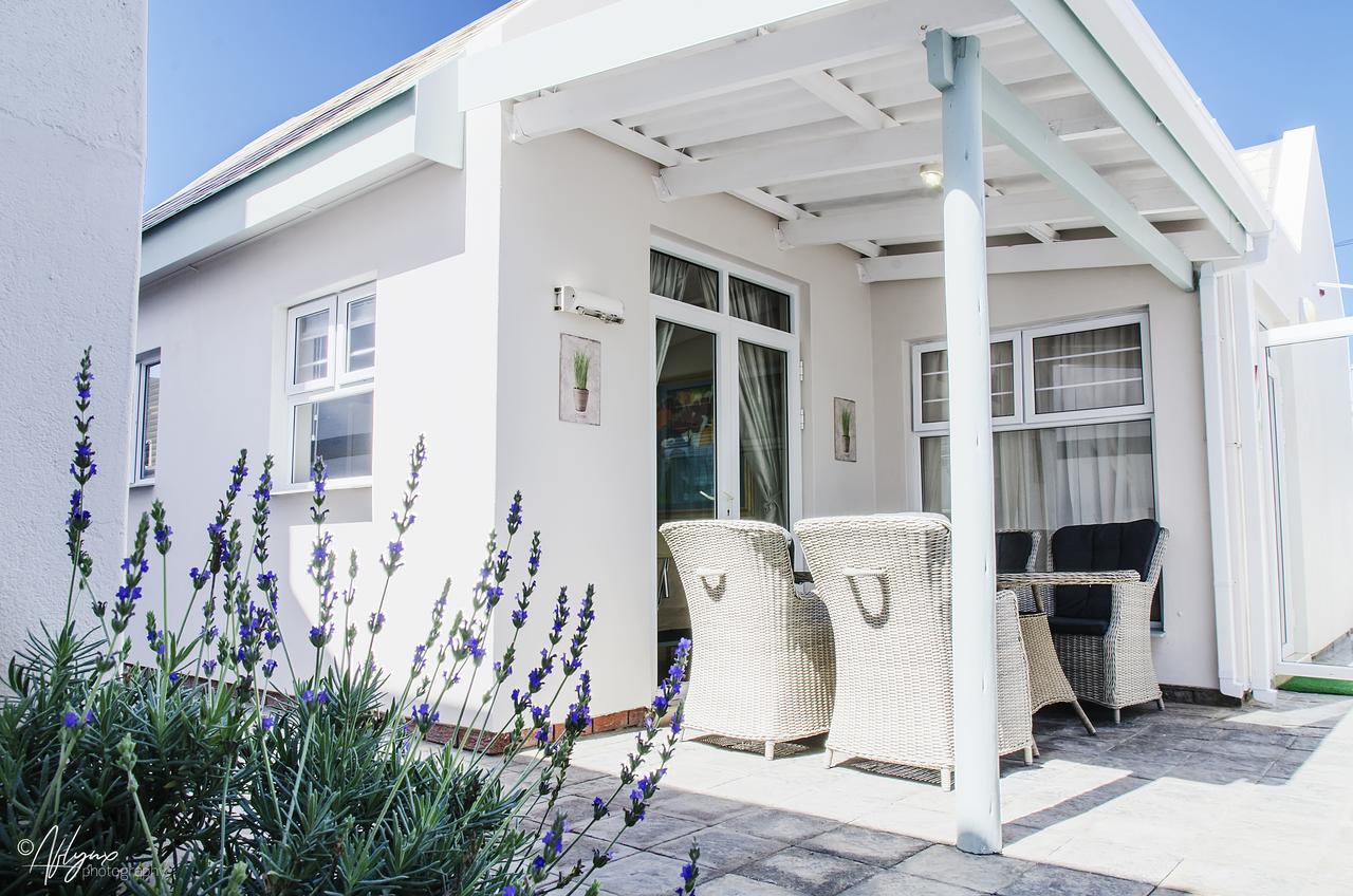 Mylas Cottage Swakopmund Exterior photo